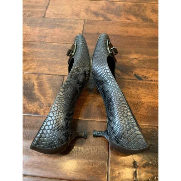 Donald J Pliner Gray Snakeskin Square Toe Kitten Heels W/ Buckle, Size 10 - Picture 9 of 11